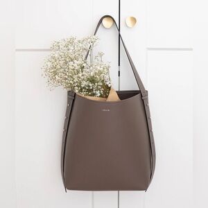 Aallyn Jolina Bucket Tote in Wood Berry / Silver
